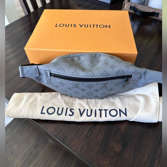 EUC Gray Leather, Black Strap, Louis Vuitton Bumbag
$1,900 - Picture 3 of 11